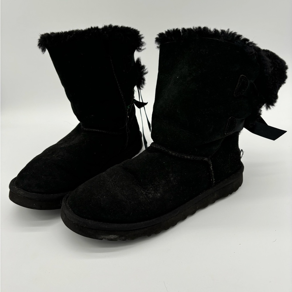 UGG Bailey Bow II black Boots Sherpa Lined Women's Size 9-9.5